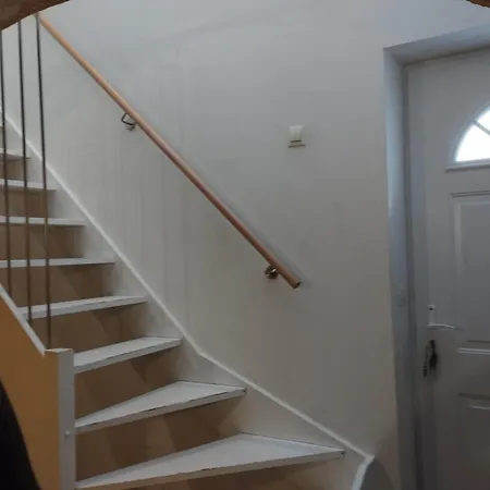 Maison De Village Cosy Avec Terrasse Privee Casa de Férias