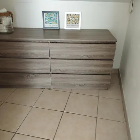 Casa de Férias Maison De Village Cosy Avec Terrasse Privee *